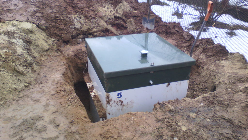 Установка септика на участке зимой Саратов